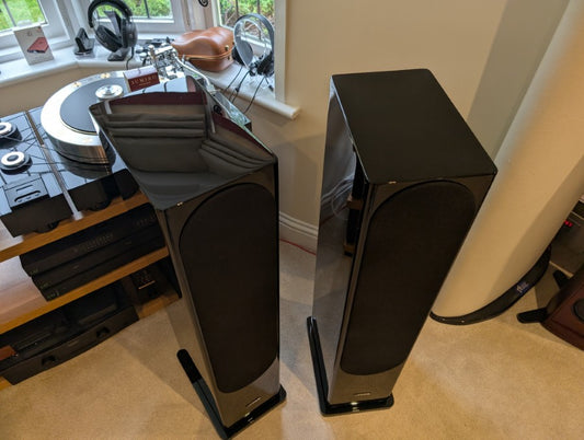 Canton Townus 90  Speakers - Piano Black - Ex Demonstration